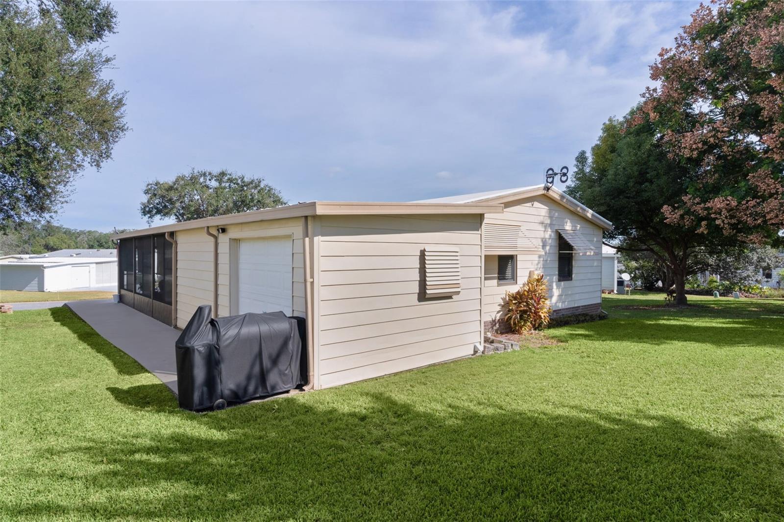 Image 29 of 42 For 1717 Palm Aire Drive