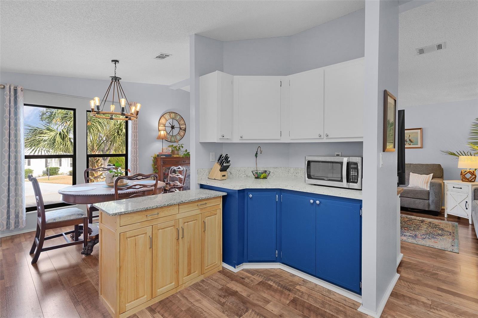 Image 7 of 42 For 1717 Palm Aire Drive