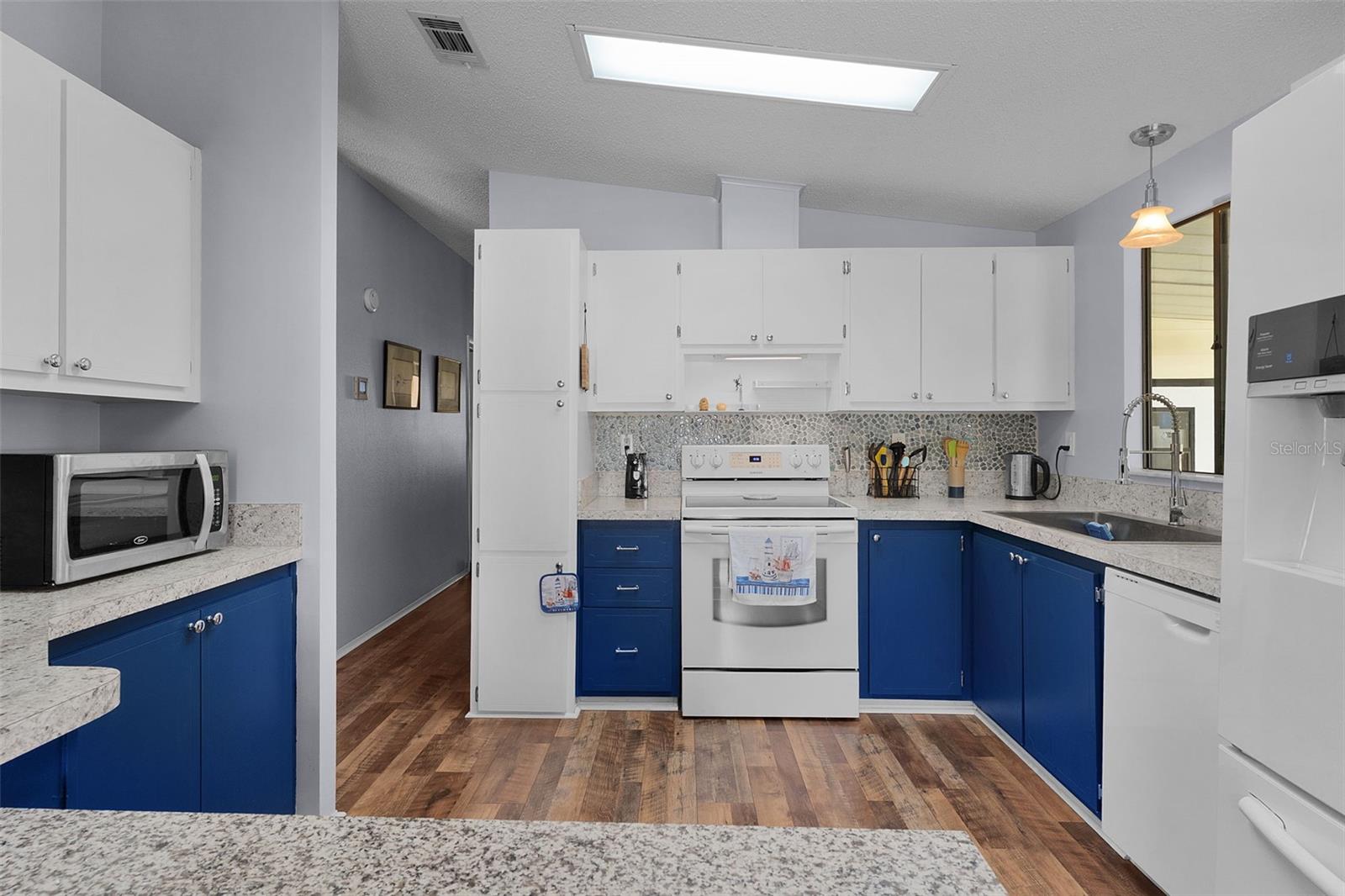 Image 8 of 42 For 1717 Palm Aire Drive