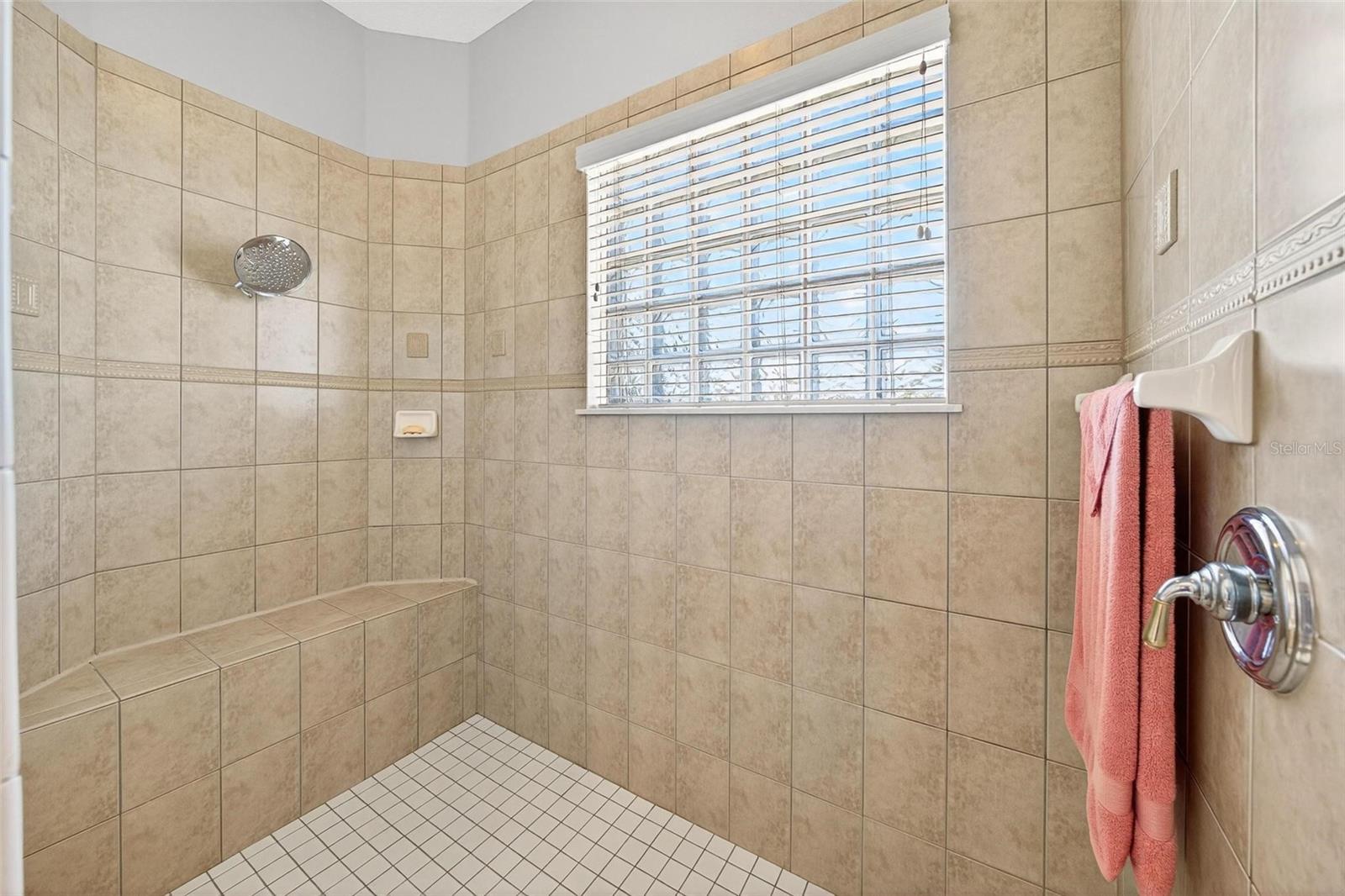 Image 29 of 100 For 19850 Sugarloaf Mountain Road