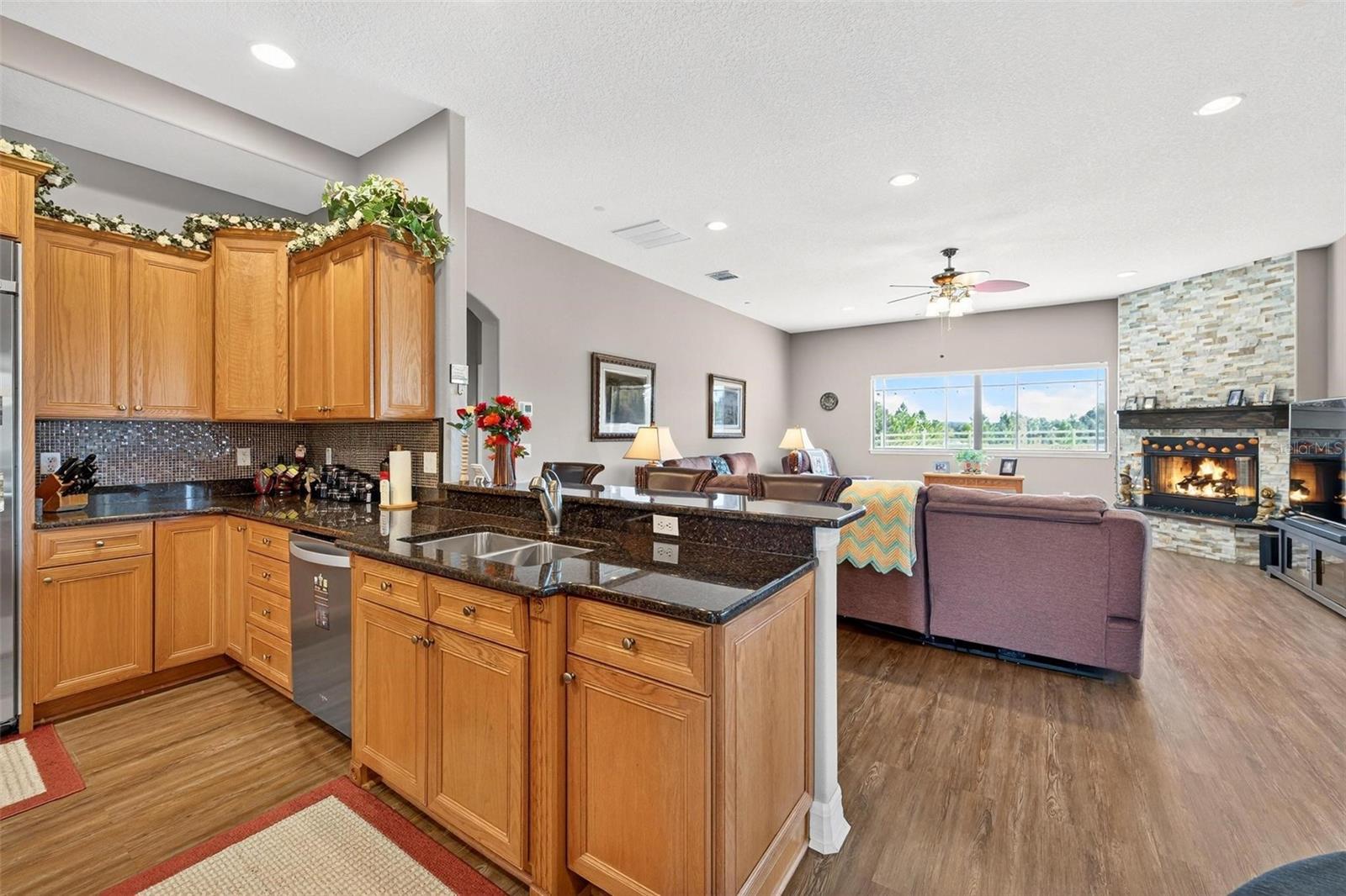 Image 37 of 100 For 19850 Sugarloaf Mountain Road