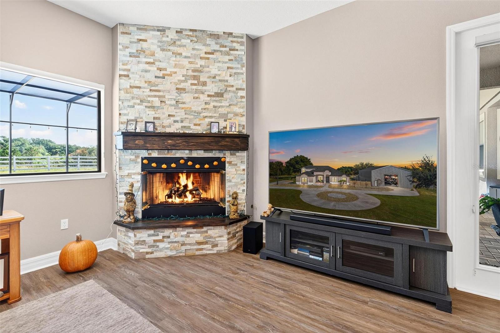 Image 46 of 100 For 19850 Sugarloaf Mountain Road