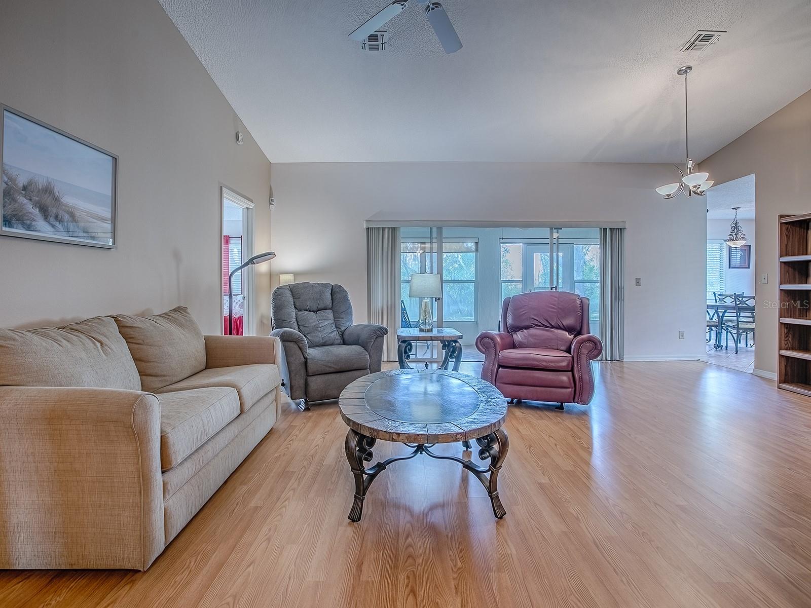 Image 4 of 40 For 432 Ranchwood Drive