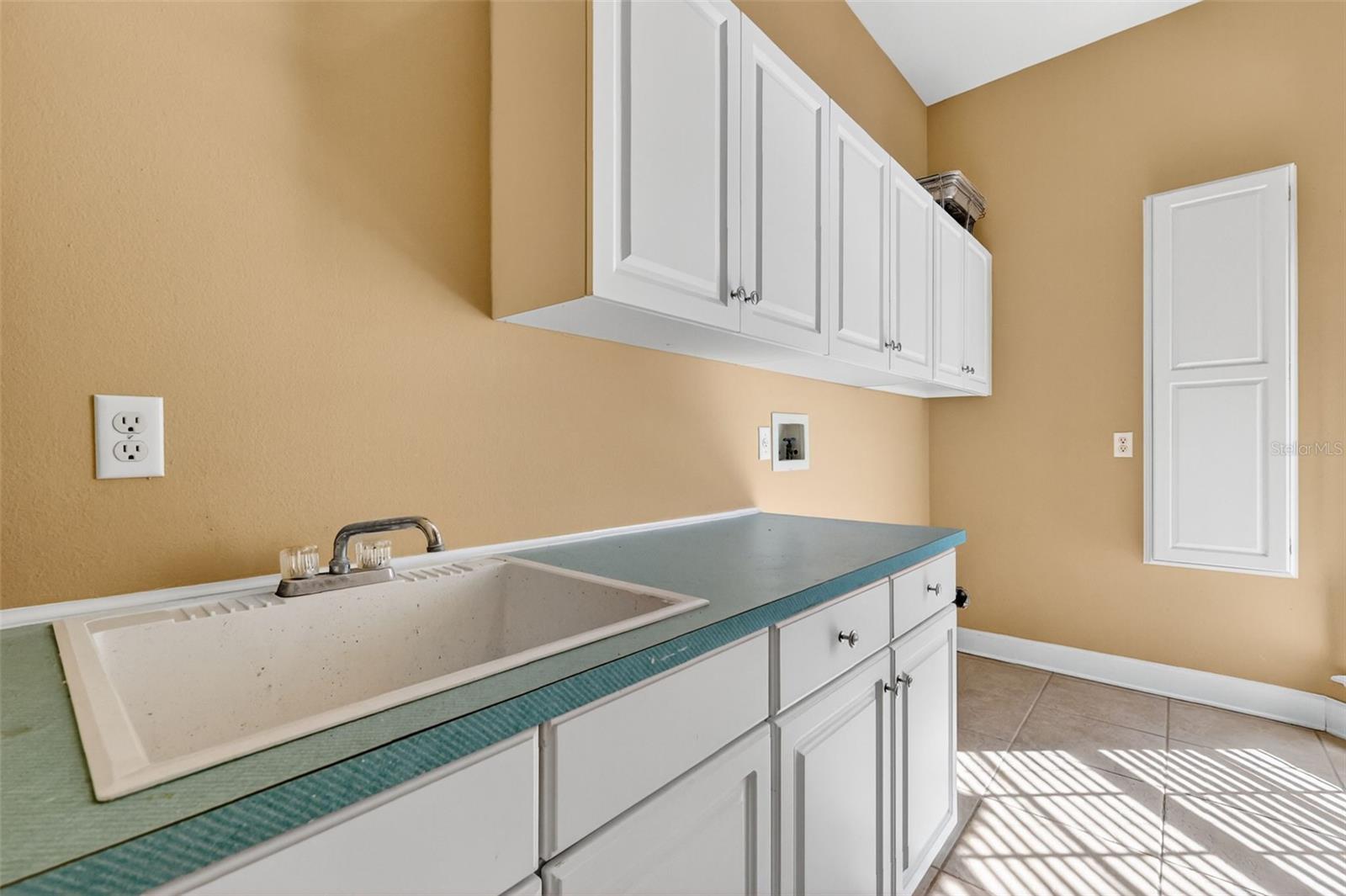 Image 44 of 70 For 1741 Edgewater Drive