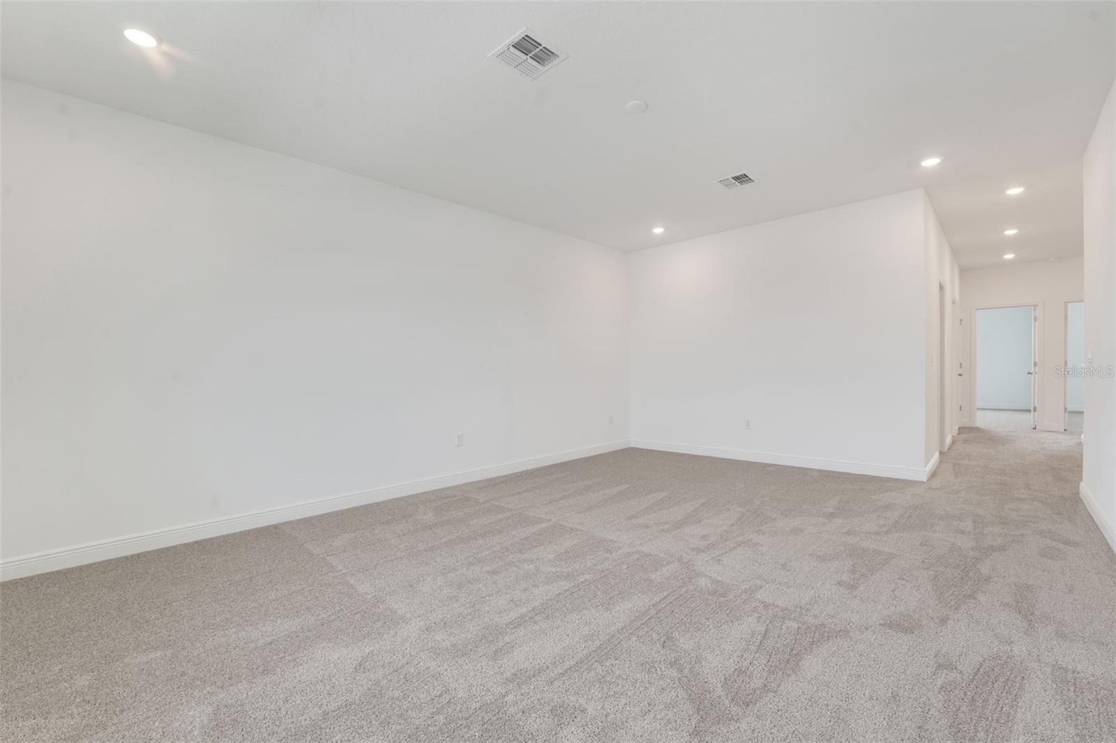 Image 29 of 49 For 5025 Flameleaf Street