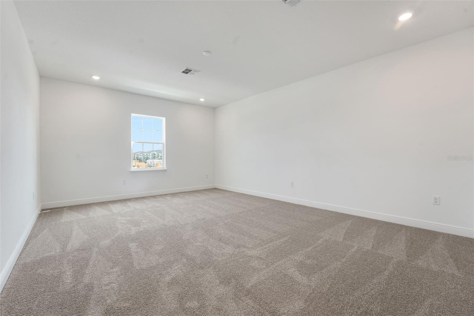 Image 31 of 49 For 5025 Flameleaf Street