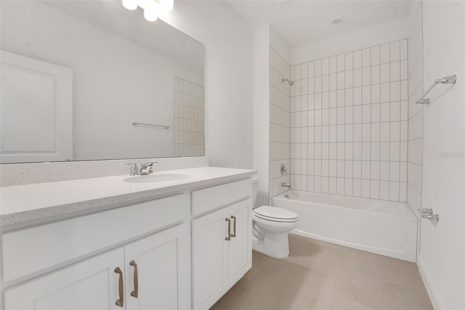 Image 33 of 49 For 5025 Flameleaf Street