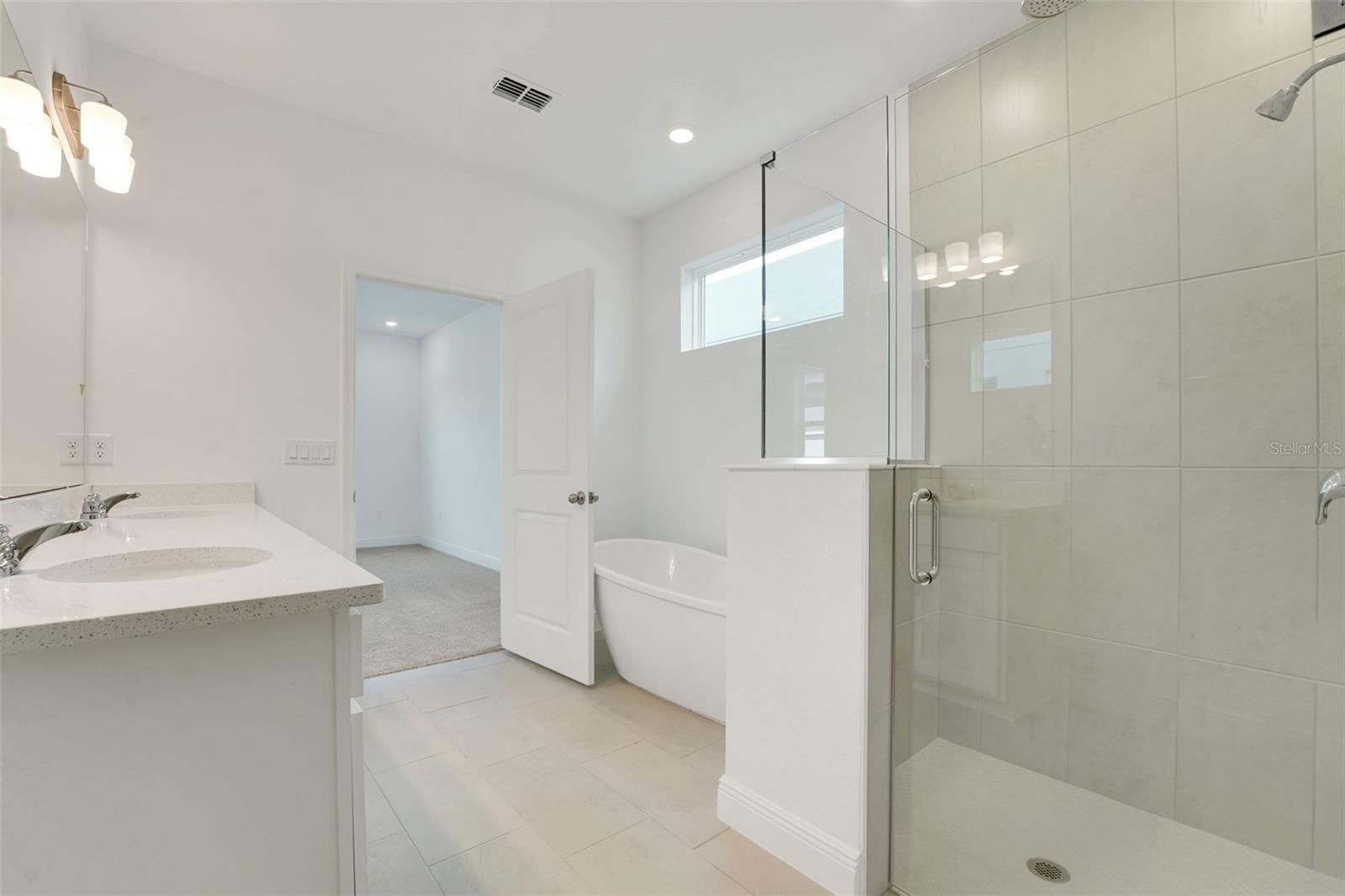 Image 35 of 49 For 5025 Flameleaf Street