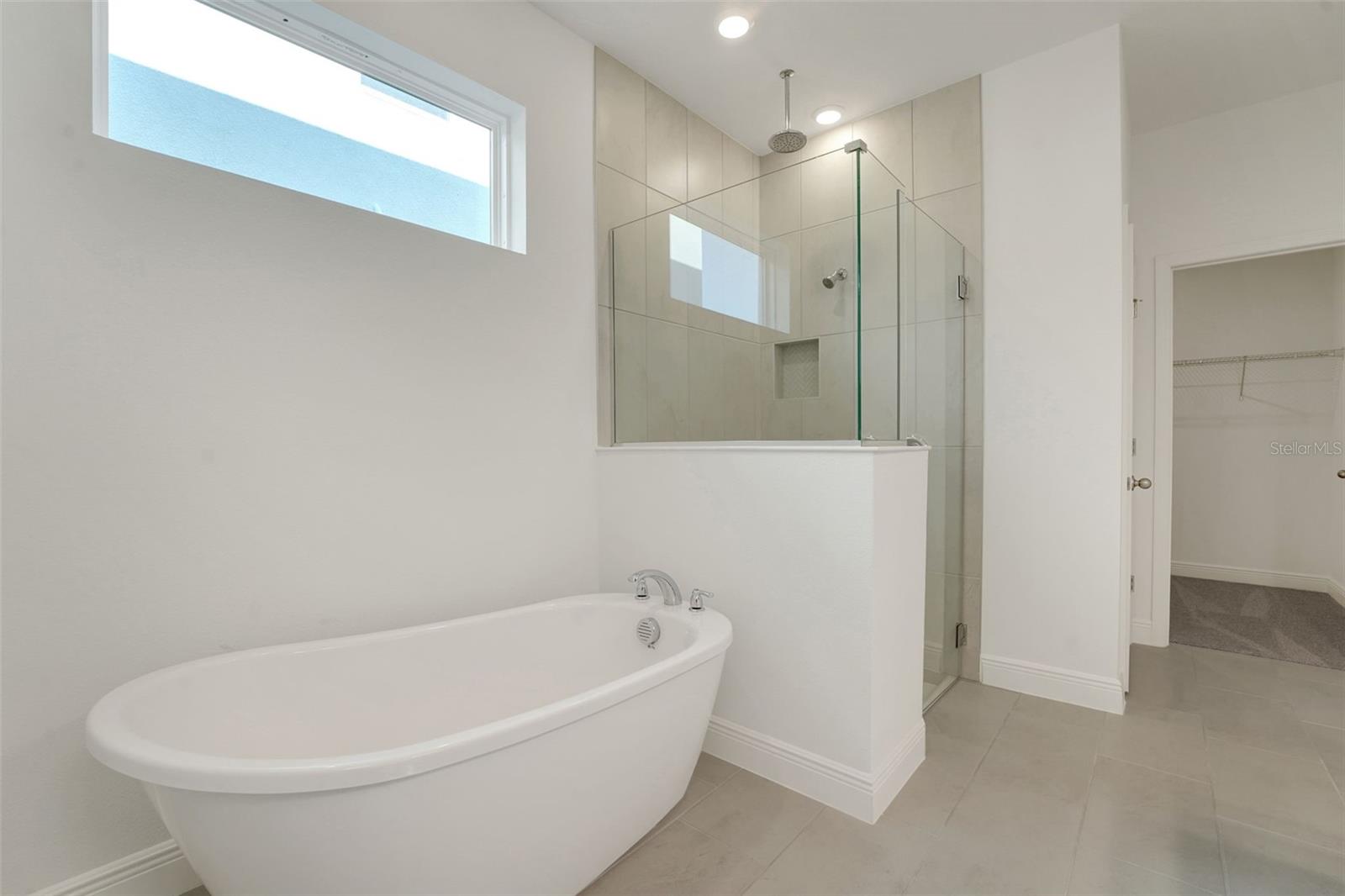 Image 37 of 49 For 5025 Flameleaf Street