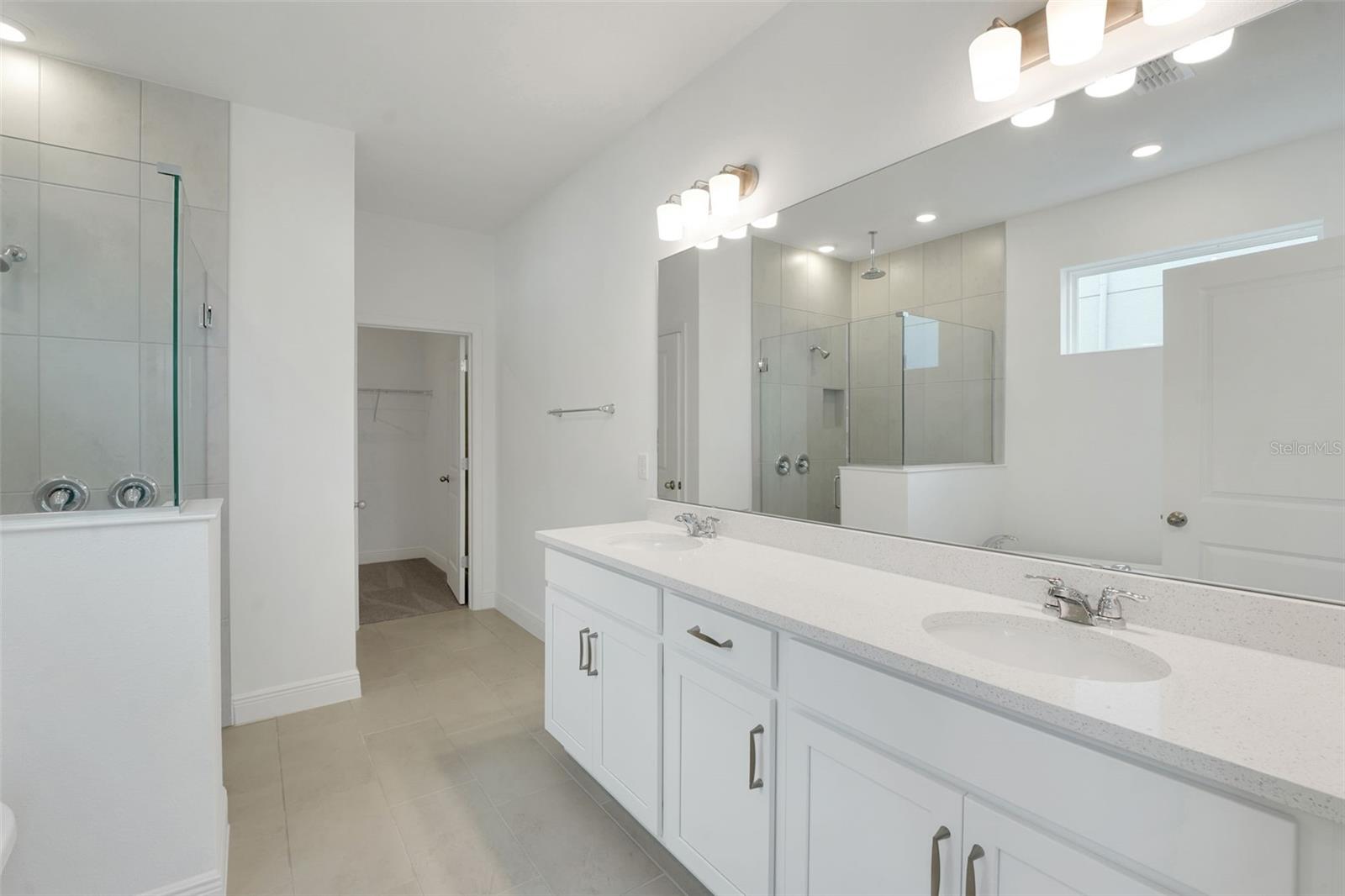 Image 38 of 49 For 5025 Flameleaf Street