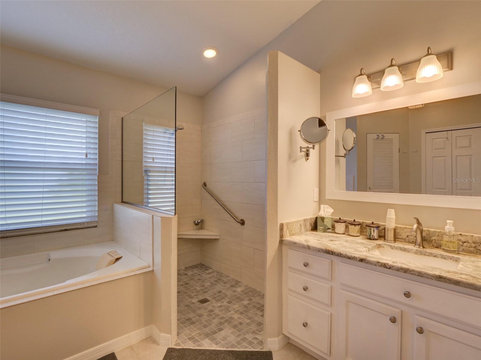 Image 20 of 40 For 4704 River Ridge Drive