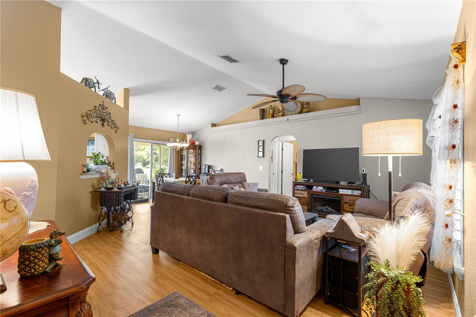 Image 17 of 35 For 12459 Se 176th Loop