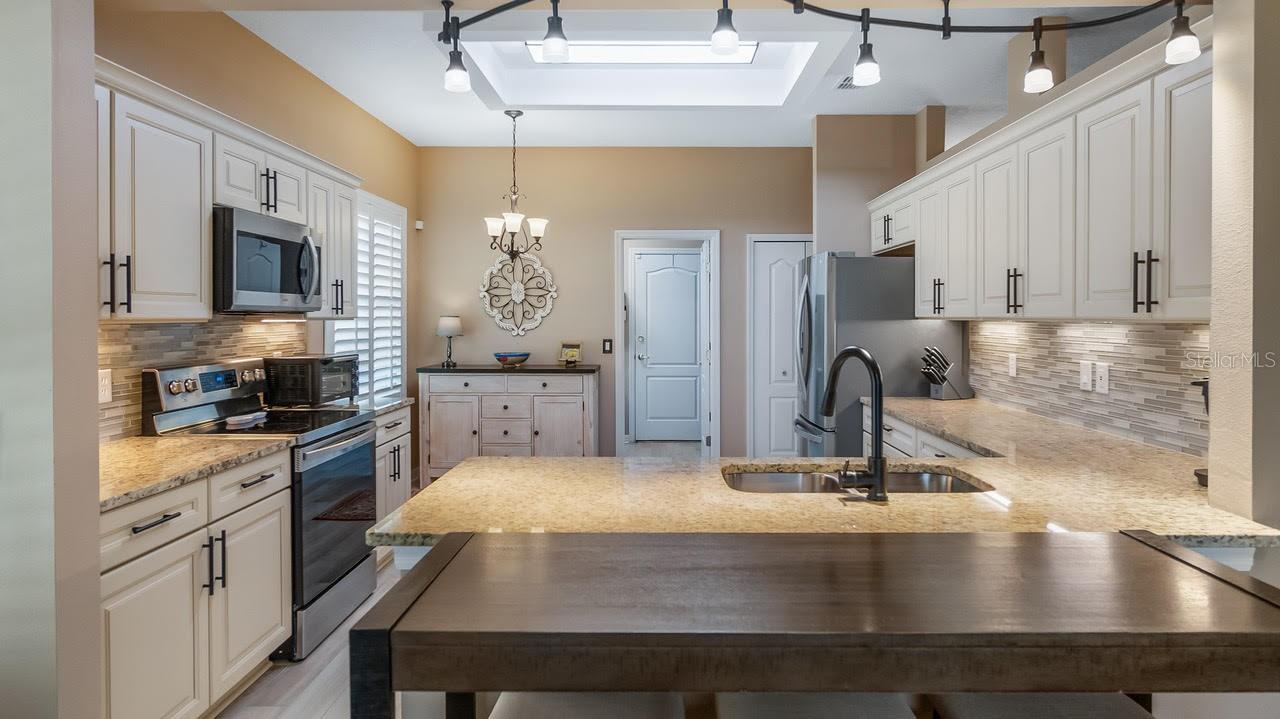 Image 14 of 45 For 4232 Newland Street