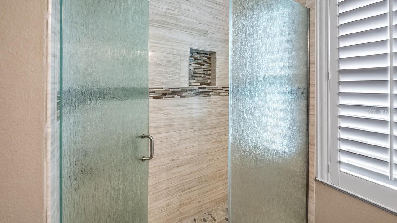 Image 28 of 45 For 4232 Newland Street