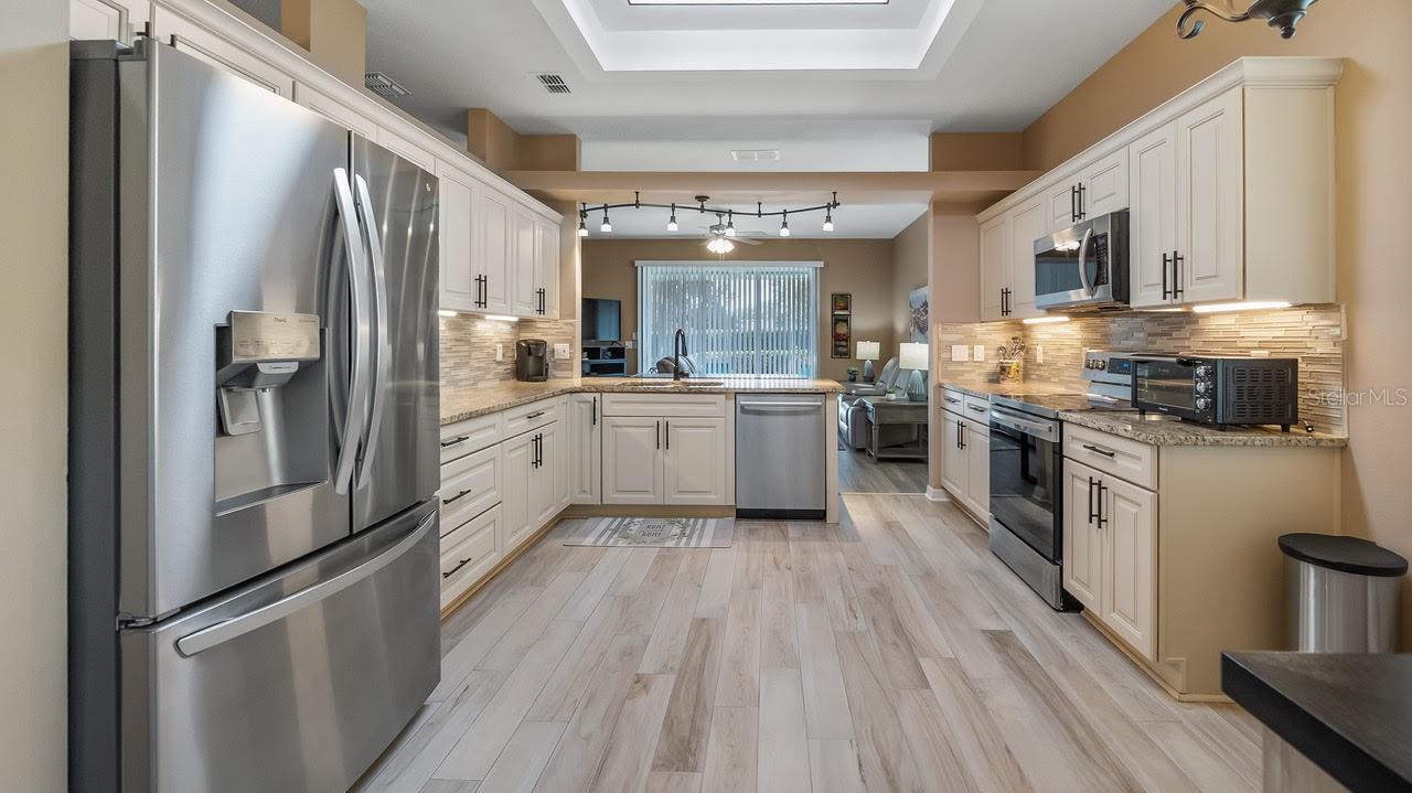 Image 4 of 45 For 4232 Newland Street