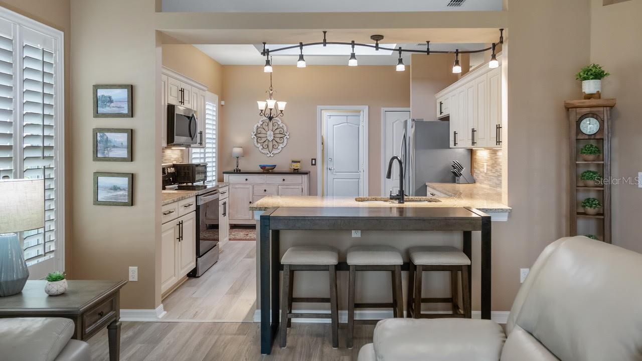 Image 6 of 45 For 4232 Newland Street