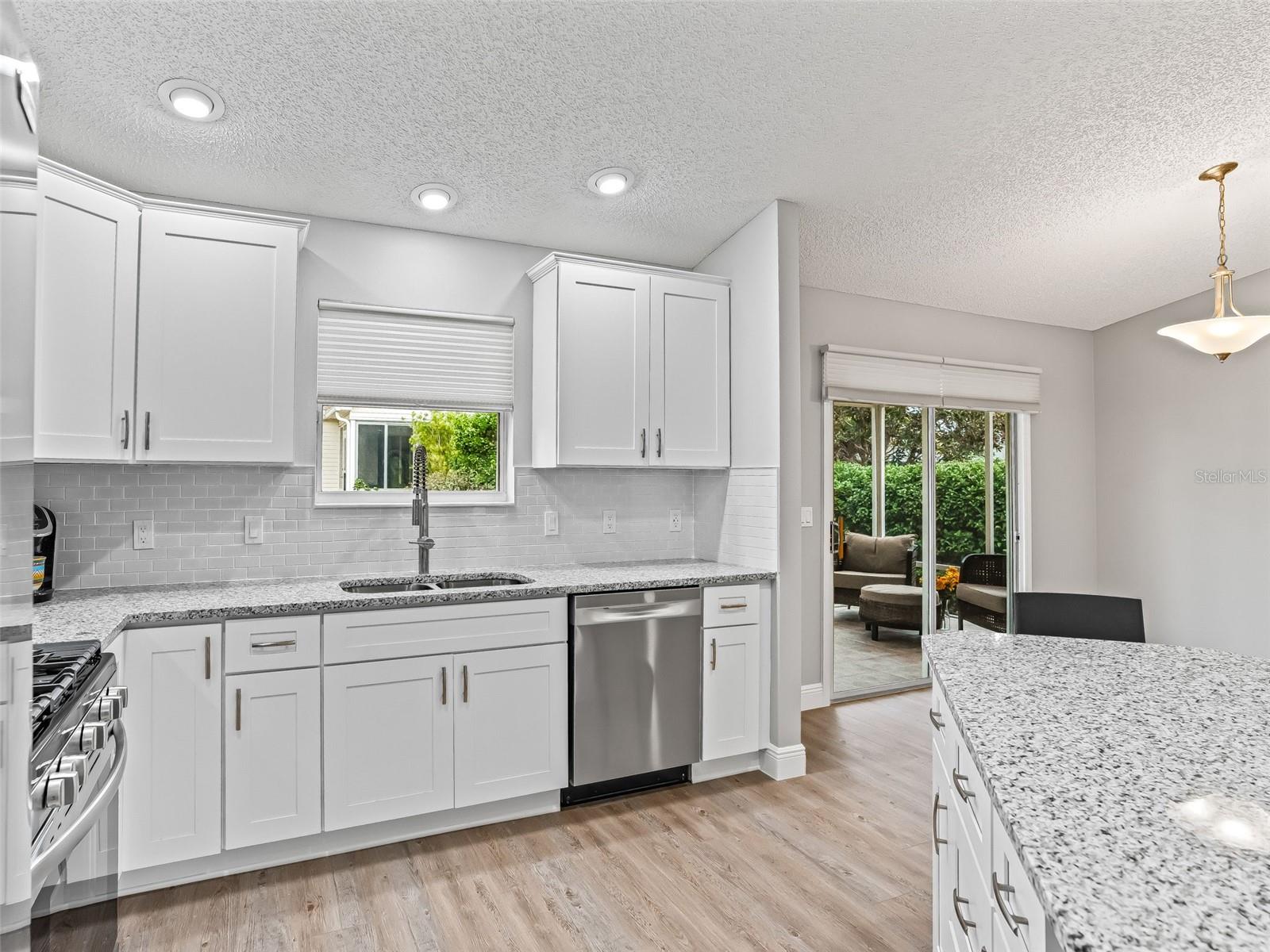 Image 12 of 35 For 9653 171st Argyll Street