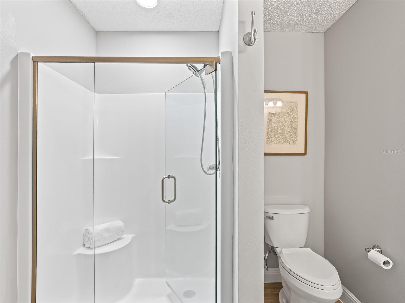 Image 20 of 35 For 9653 171st Argyll Street