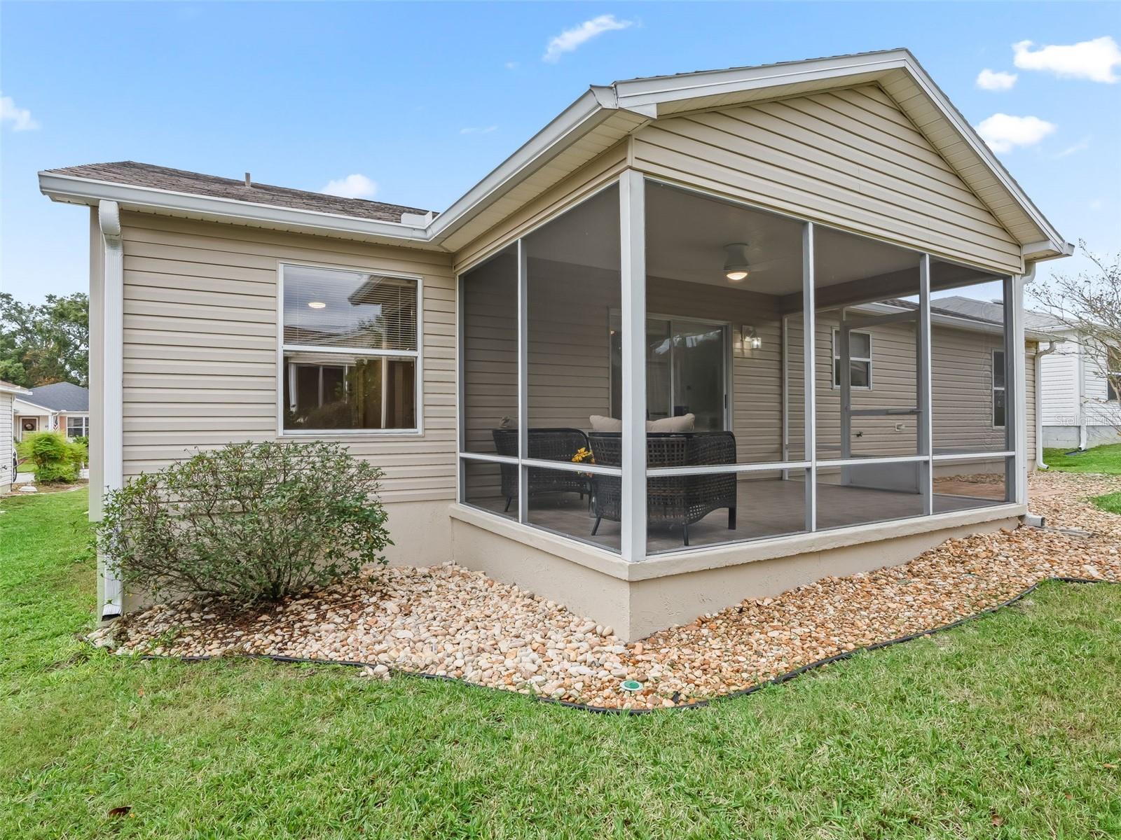 Image 31 of 35 For 9653 171st Argyll Street