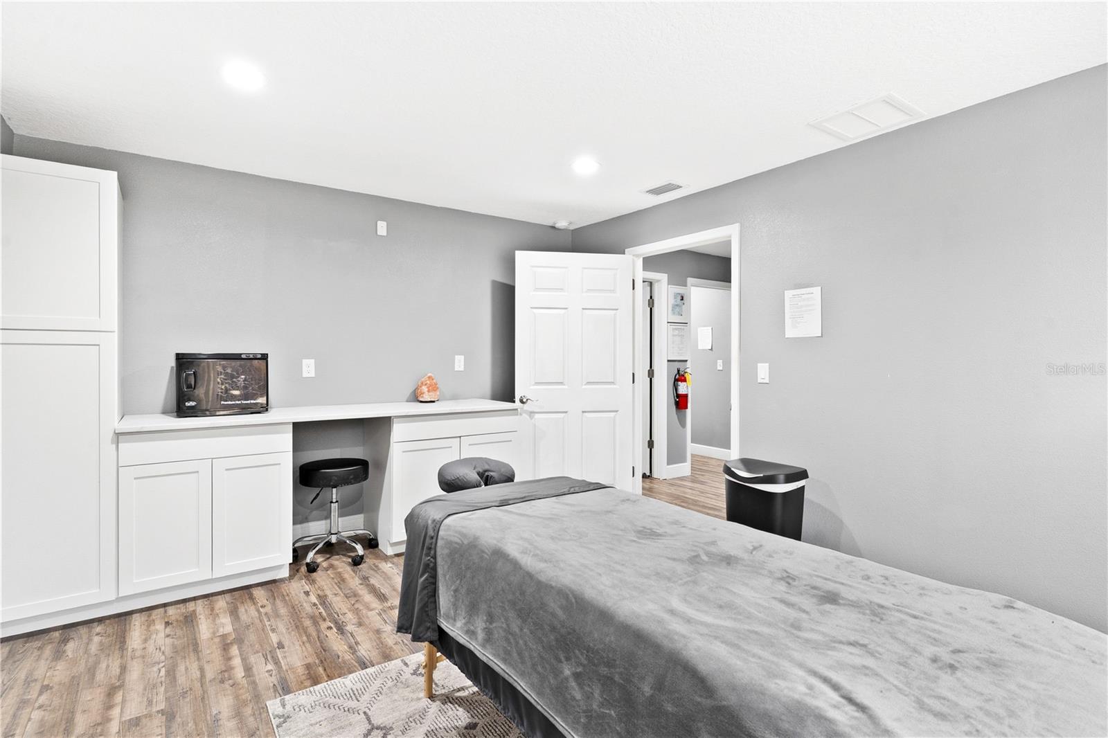 Image 8 of 30 For 32347 County Road 473