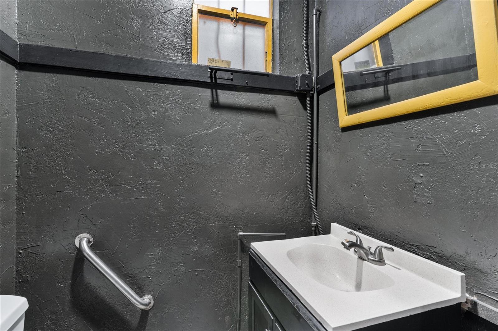 Image 19 of 31 For 227 Main Street