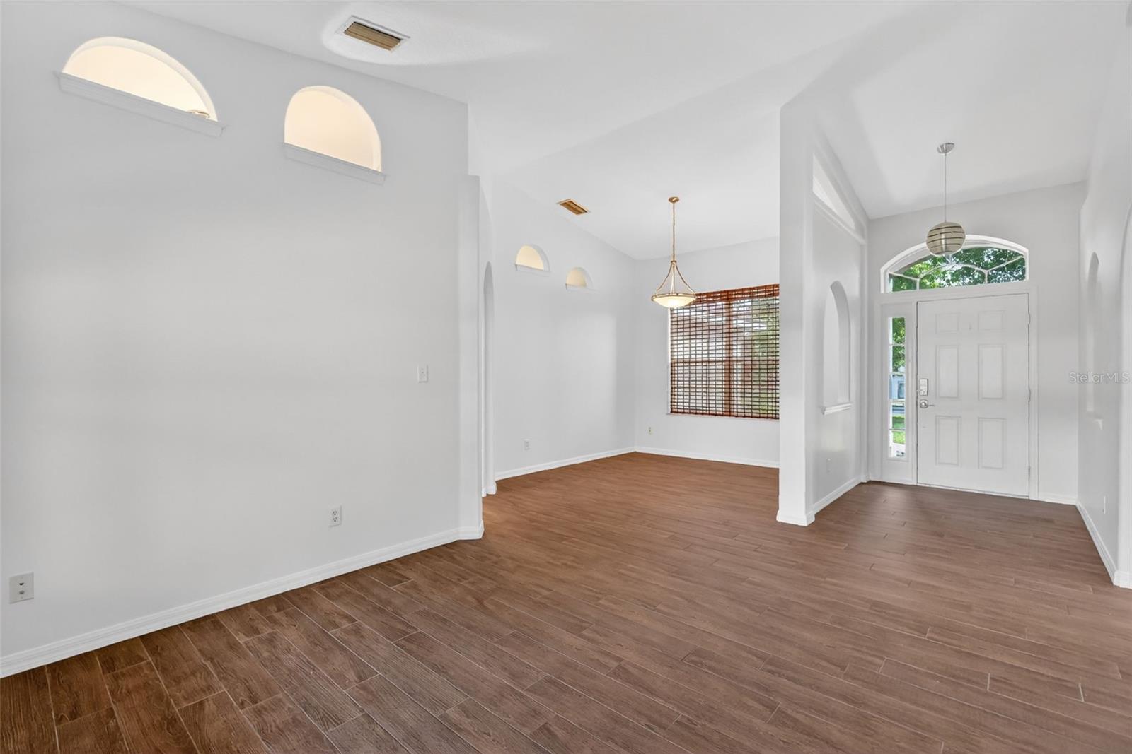 Image 10 of 49 For 2113 Wolf Ridge Lane