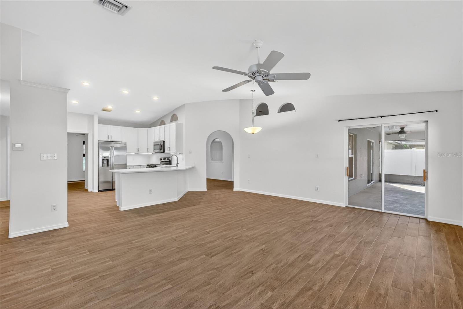 Image 15 of 49 For 2113 Wolf Ridge Lane