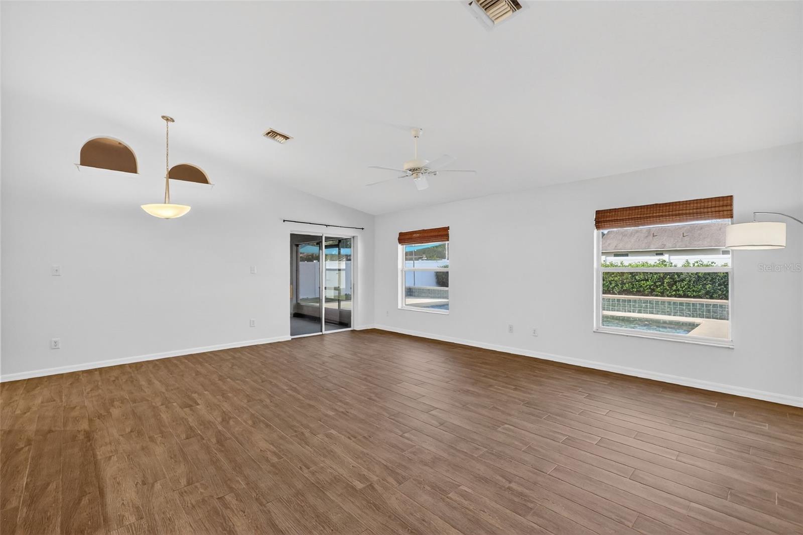 Image 16 of 49 For 2113 Wolf Ridge Lane