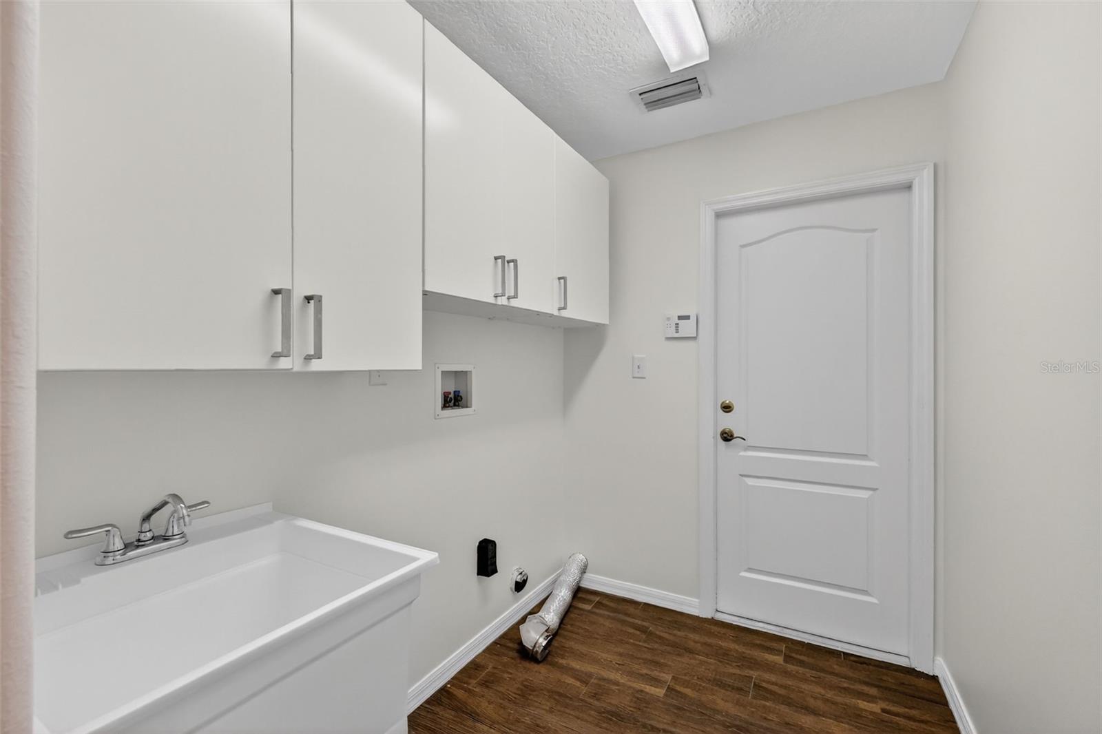 Image 33 of 49 For 2113 Wolf Ridge Lane