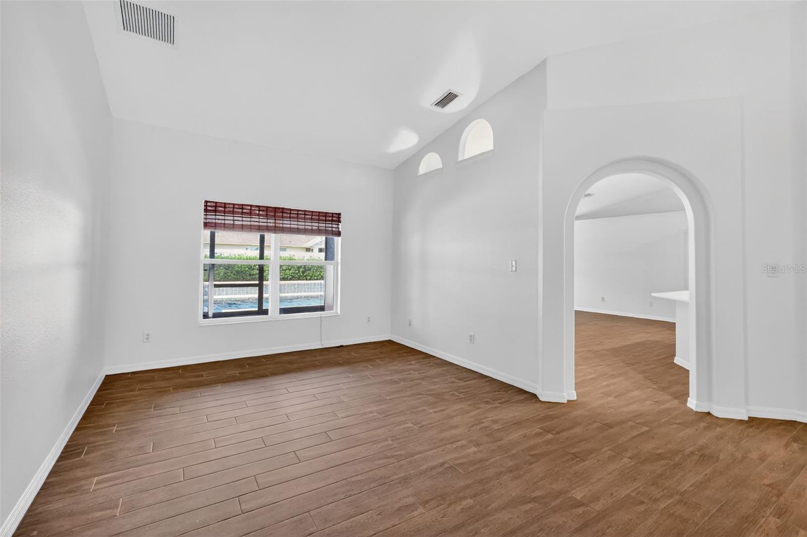 Image 8 of 49 For 2113 Wolf Ridge Lane