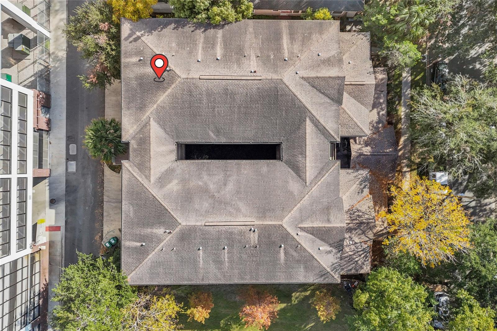 Image 2 of 28 For 1220 1st Avenue 305