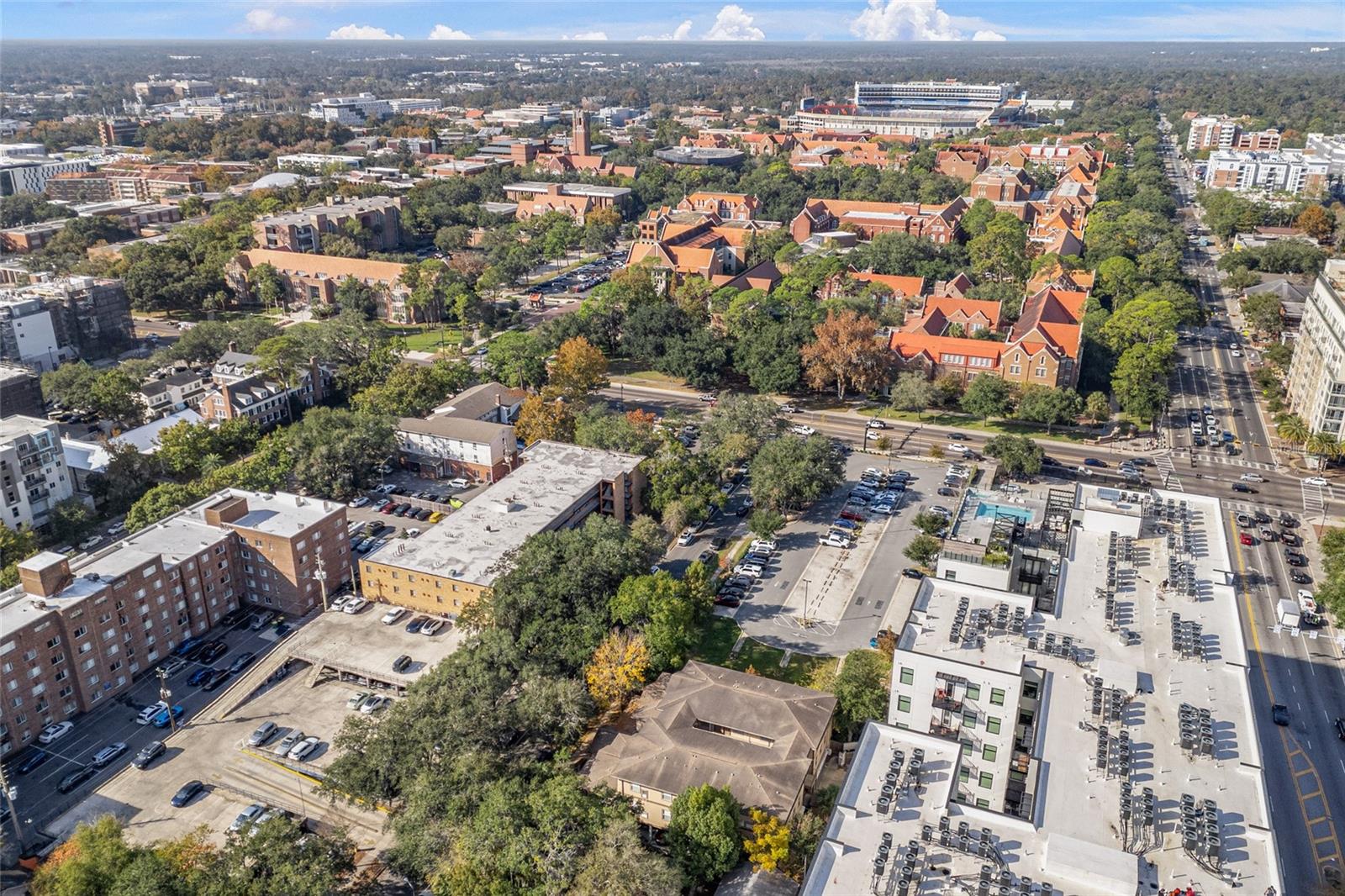 Image 8 of 28 For 1220 1st Avenue 305