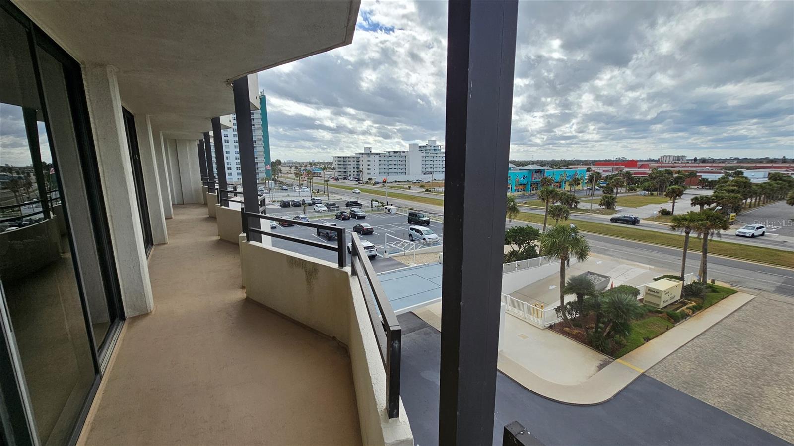 Image 12 of 50 For 2900 Atlantic Avenue 305