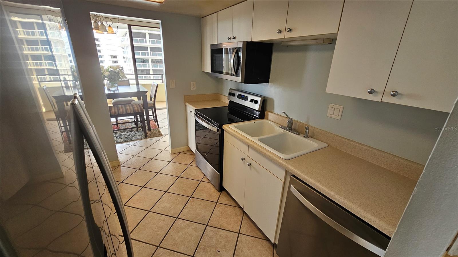 Image 15 of 50 For 2900 Atlantic Avenue 305