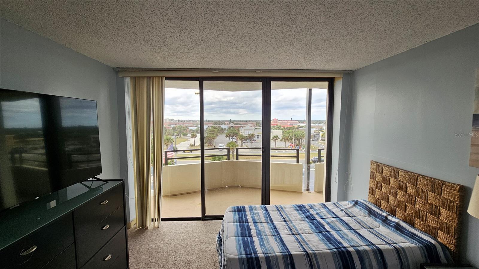 Image 31 of 50 For 2900 Atlantic Avenue 305