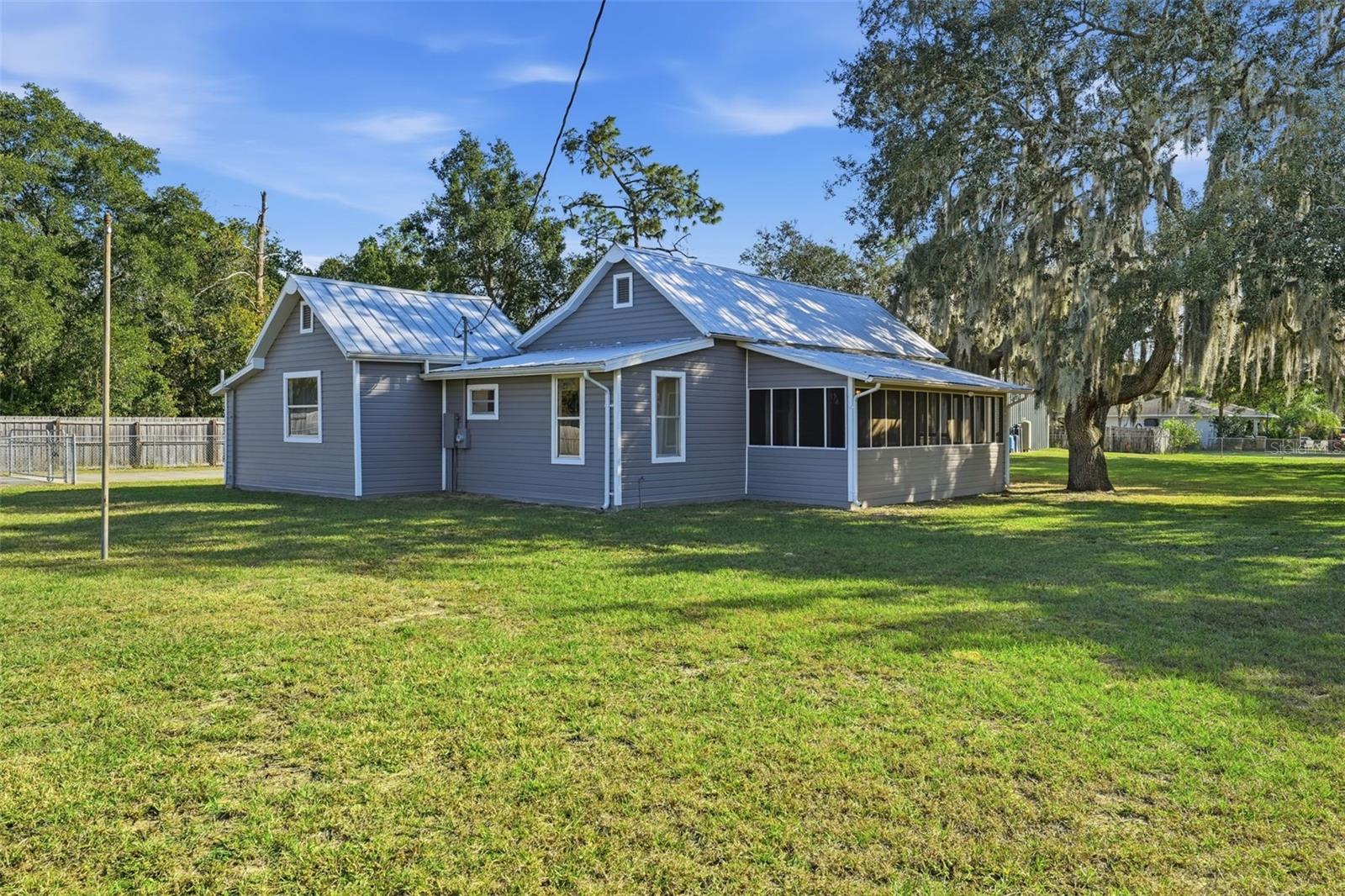 Details for 19402 5th Street, UMATILLA, FL 32784