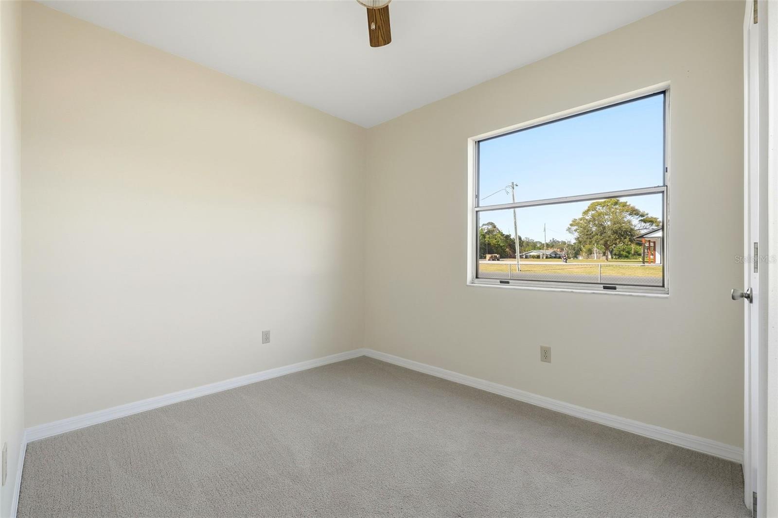 Image 16 of 46 For 19402 5th Street