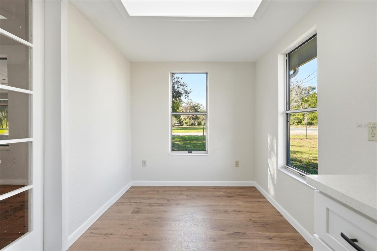 Image 21 of 46 For 19402 5th Street