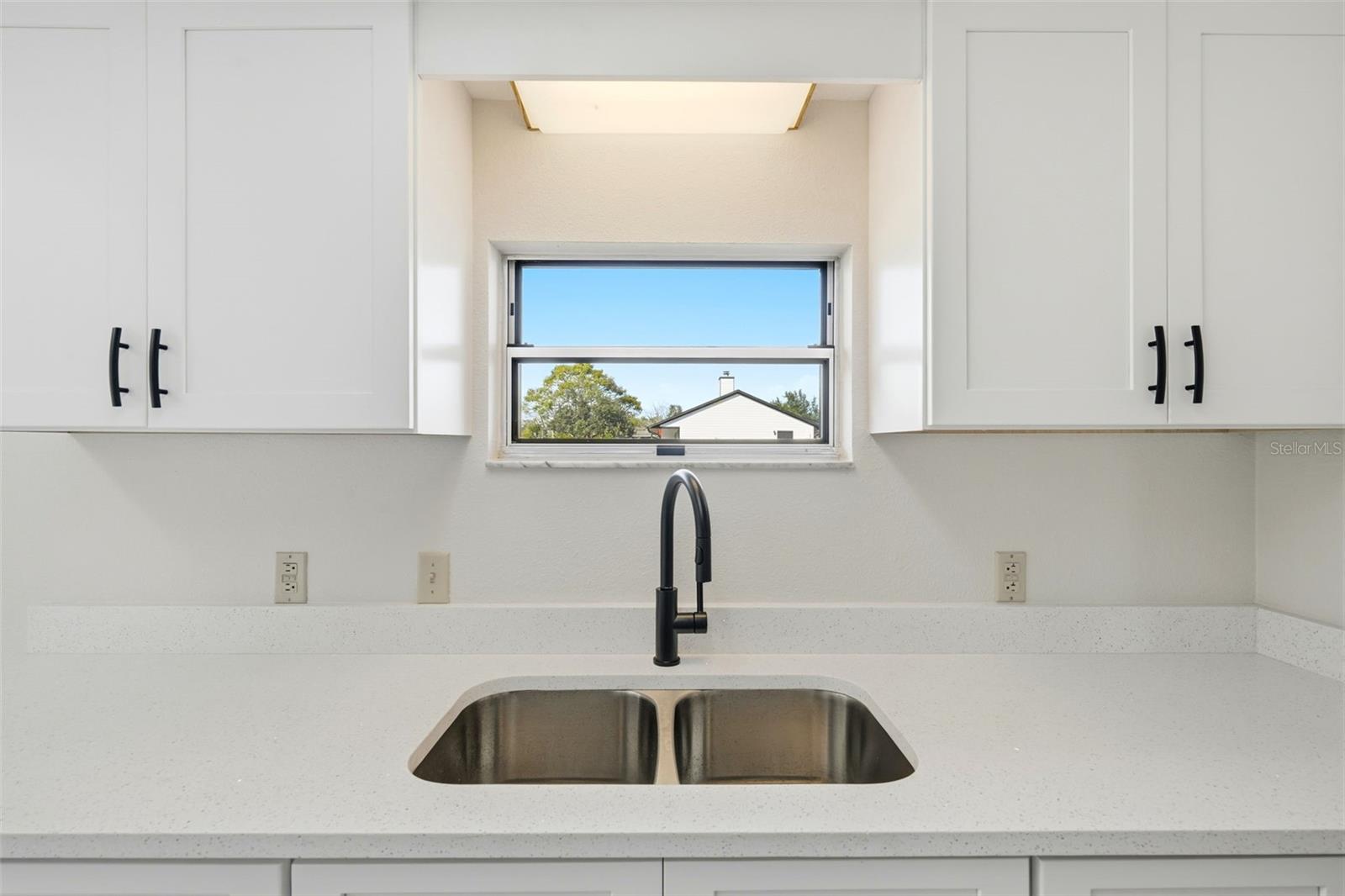 Image 23 of 46 For 19402 5th Street