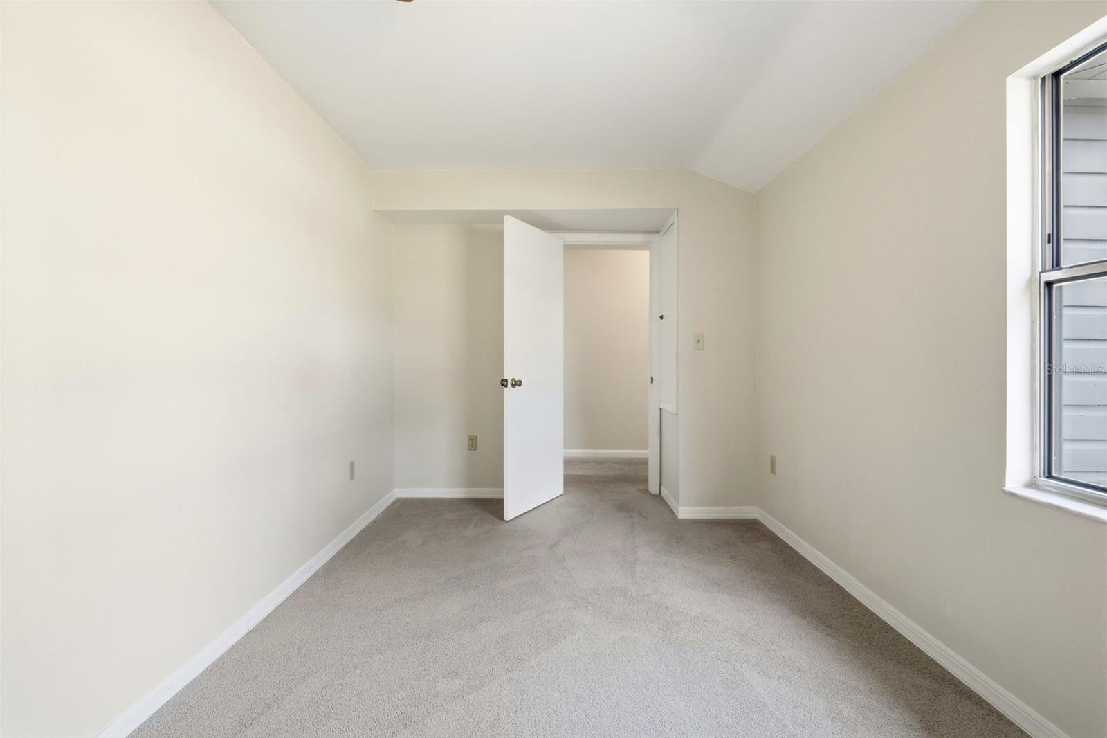 Image 35 of 46 For 19402 5th Street