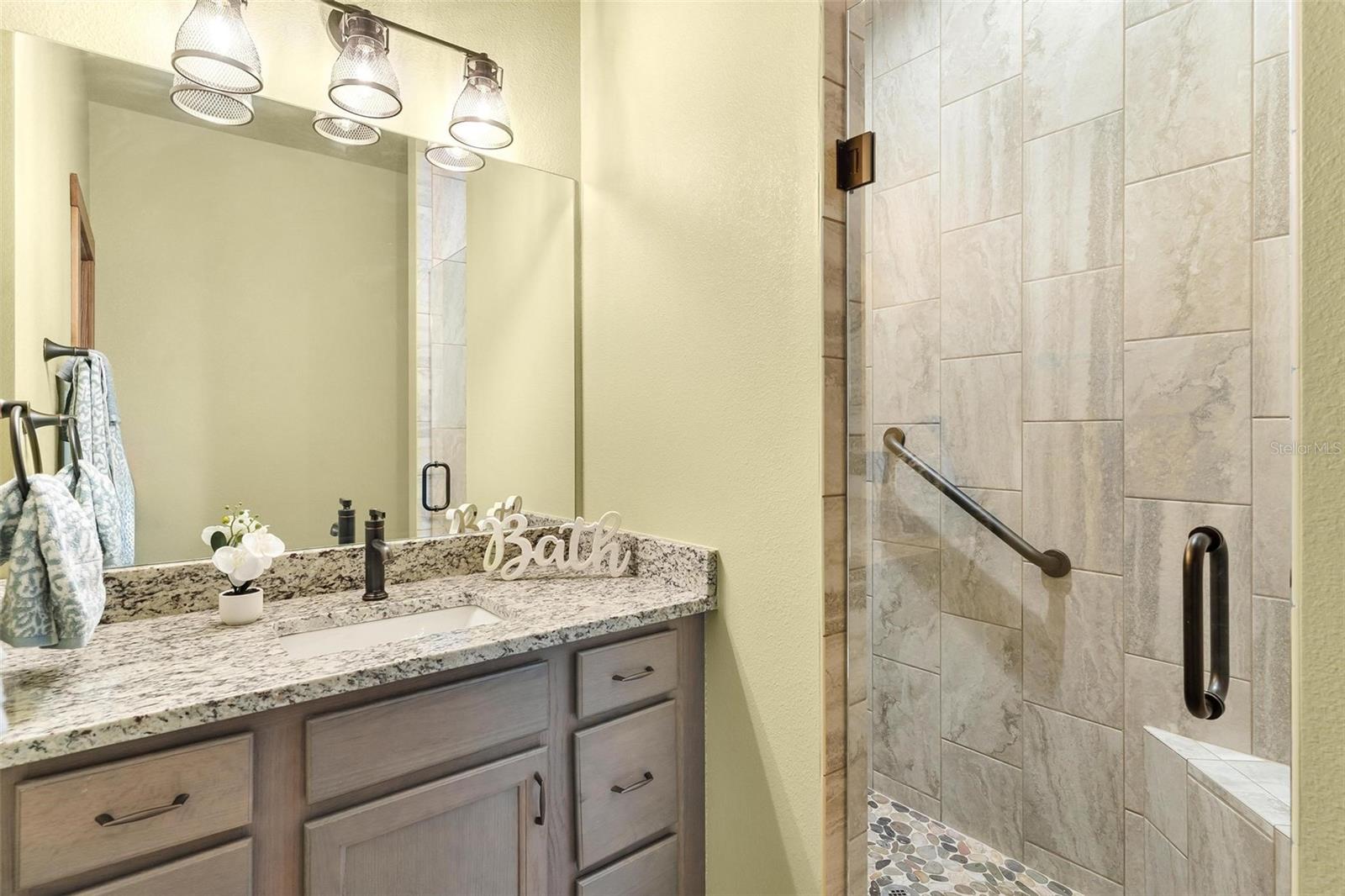 Image 17 of 30 For 37590 Rolling Acres Road