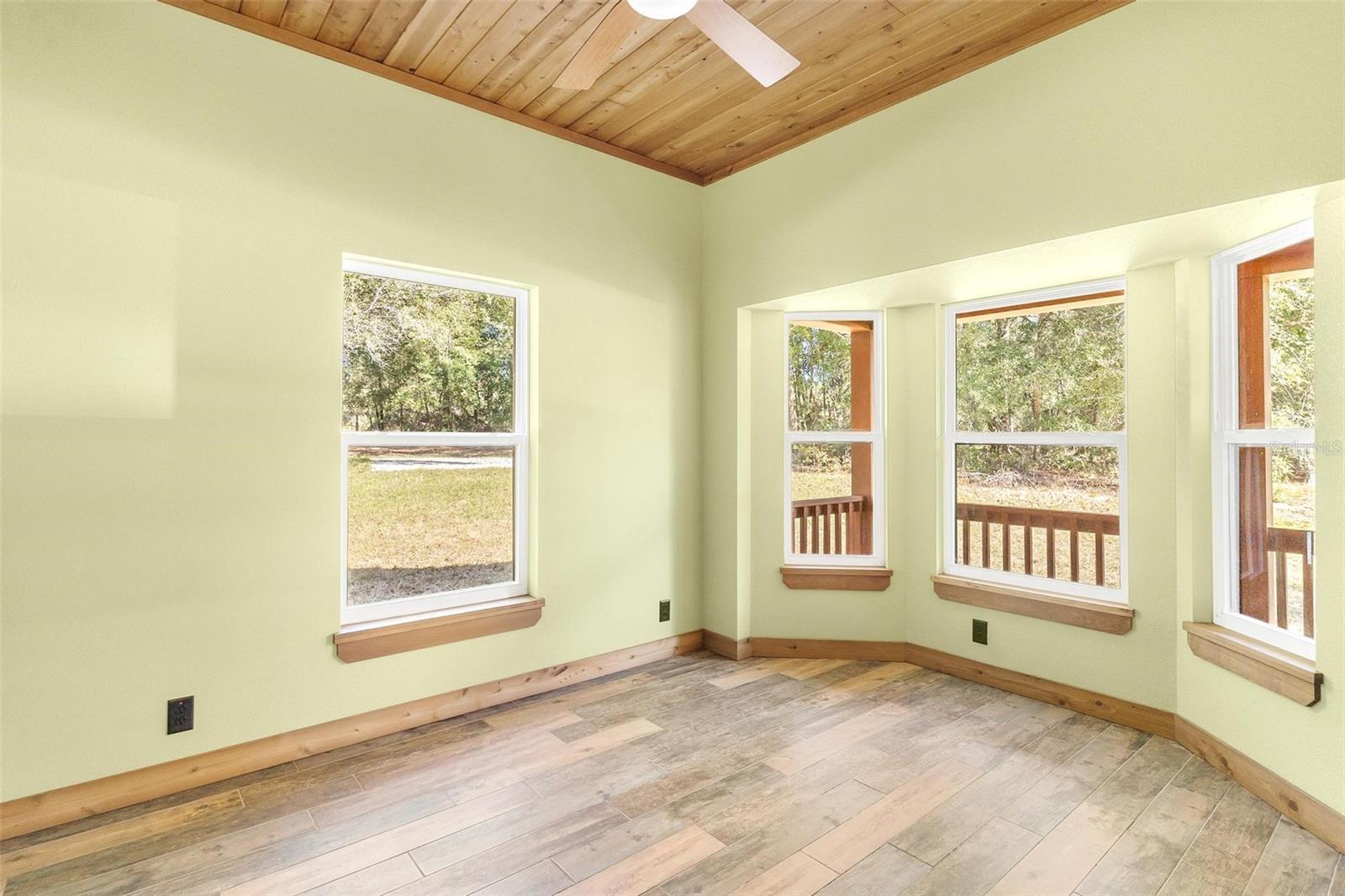 Image 19 of 30 For 37590 Rolling Acres Road