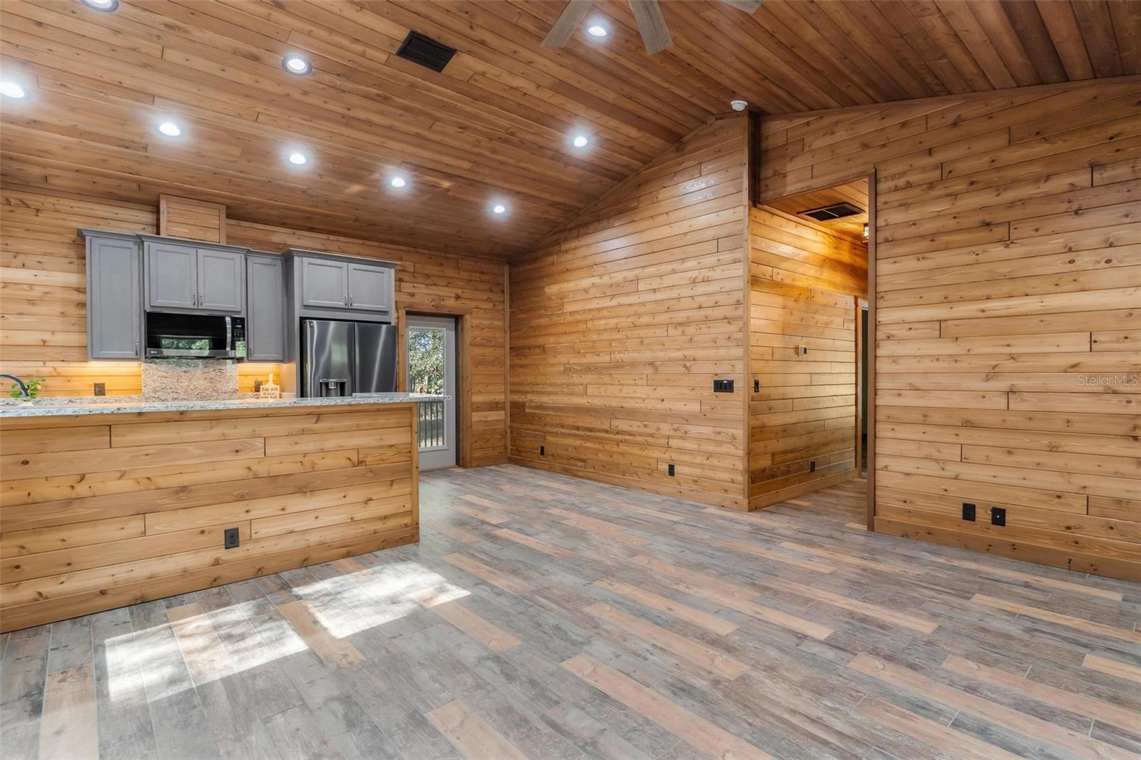 Image 7 of 30 For 37590 Rolling Acres Road