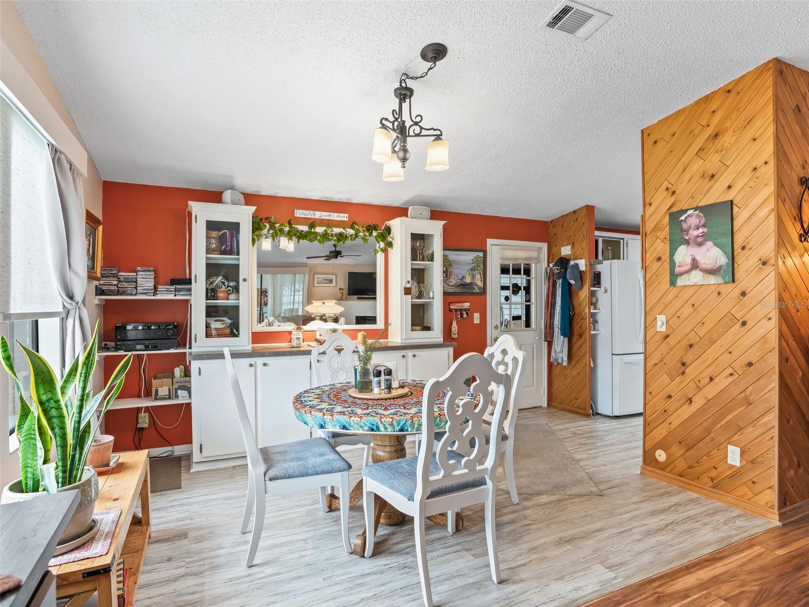 Image 11 of 31 For 928 Oleander Street