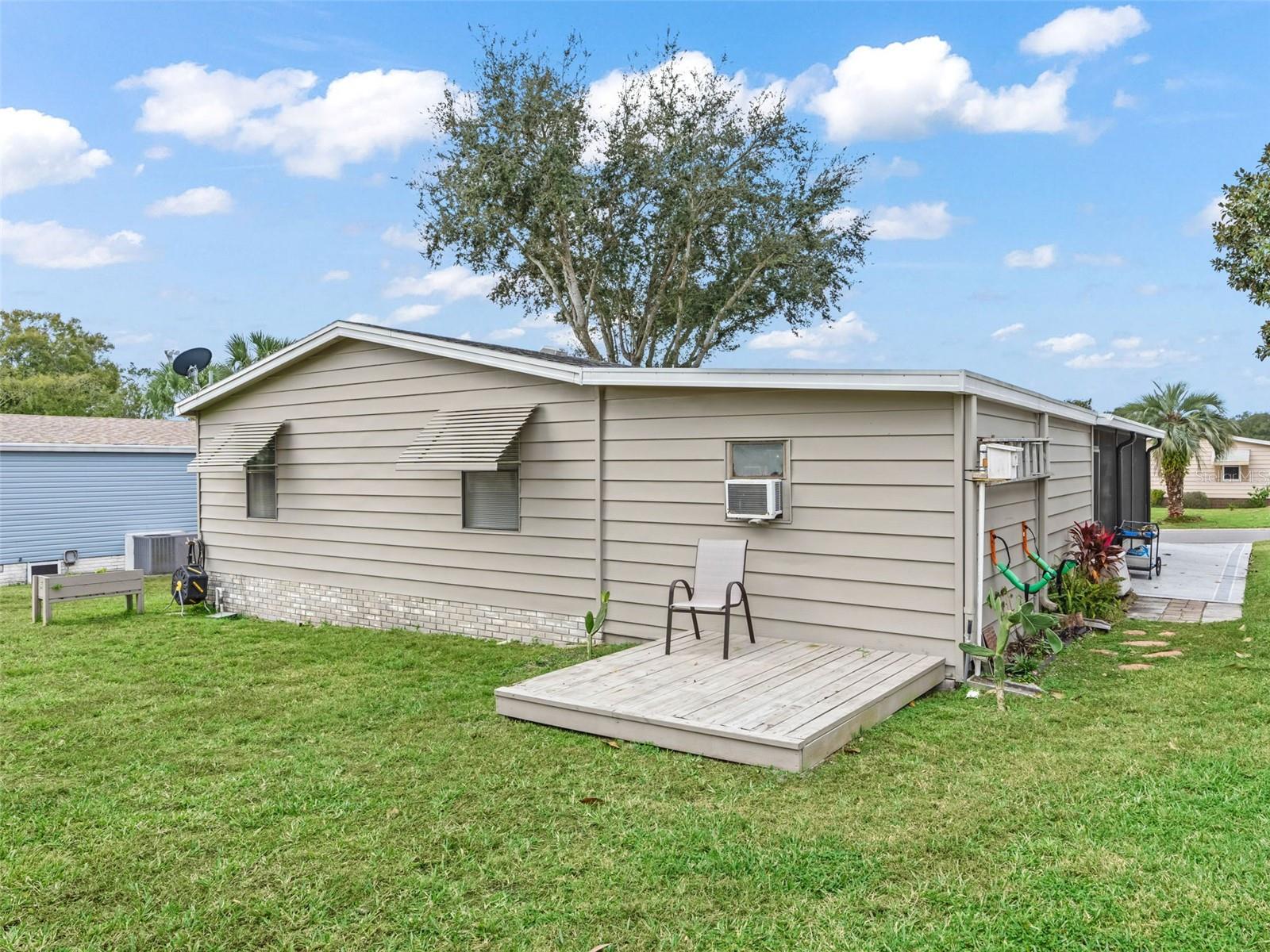 Image 28 of 31 For 928 Oleander Street