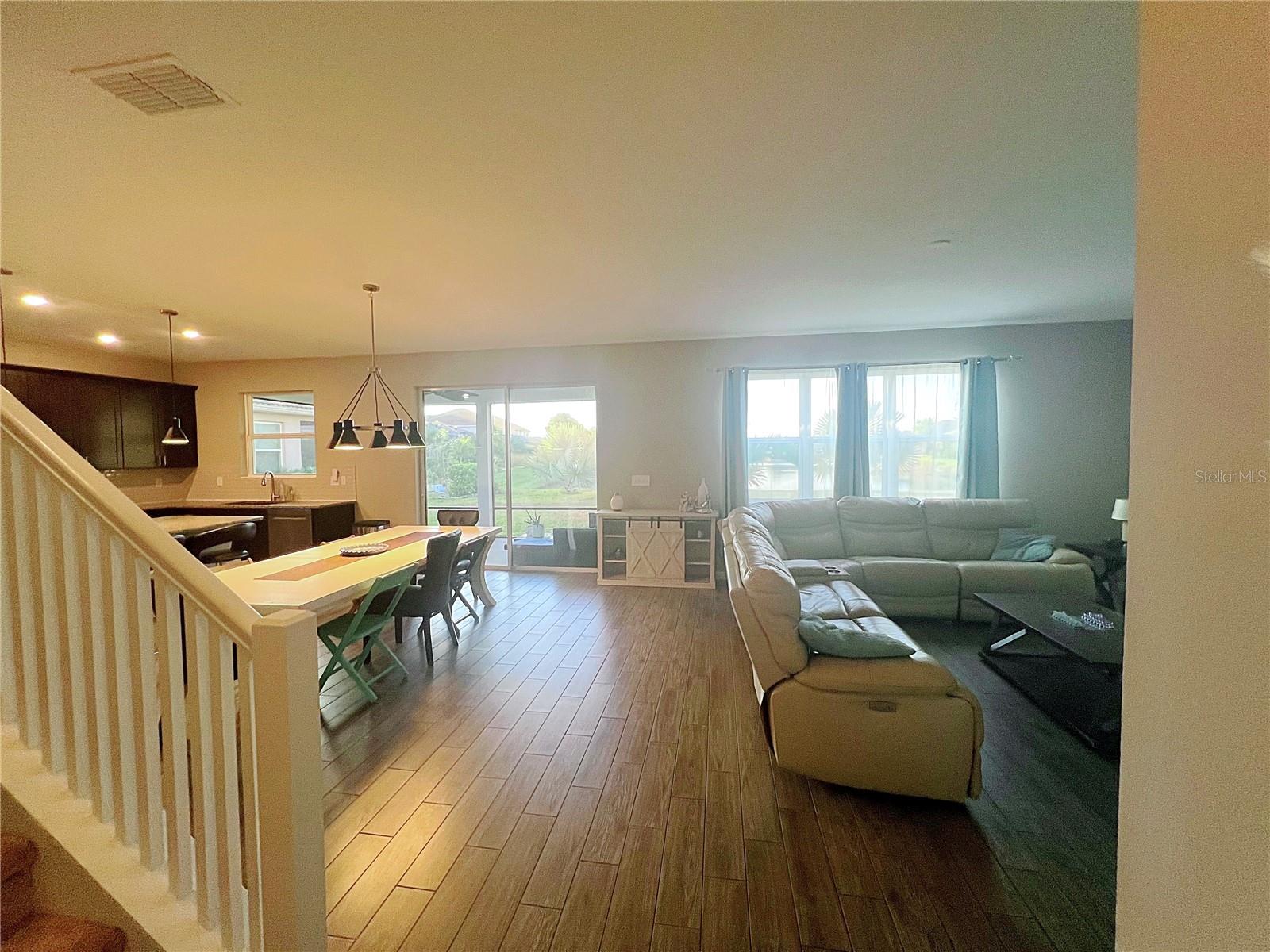 Image 13 of 49 For 2160 Weaver Bird Lane