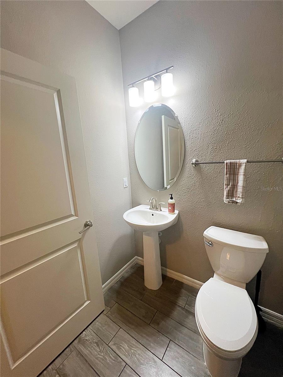 Image 24 of 49 For 2160 Weaver Bird Lane