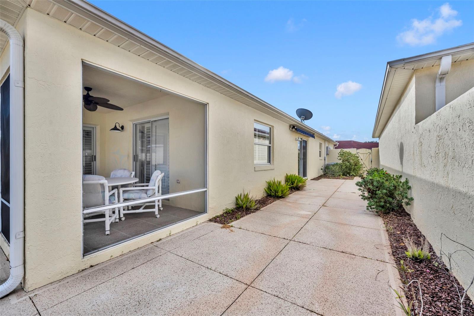 Image 29 of 54 For 1428 Almanza Drive