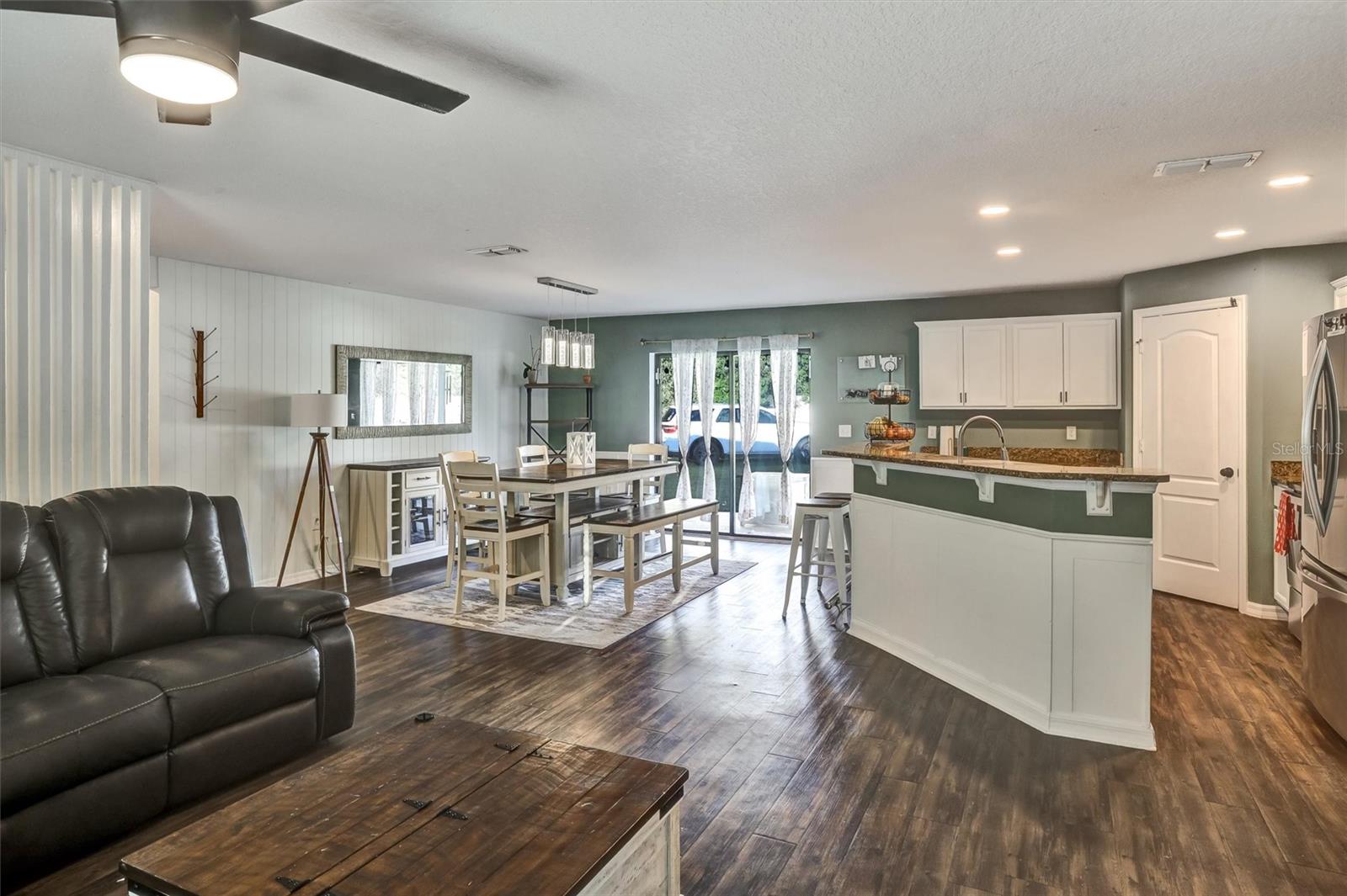 Image 10 of 51 For 35729 Rose Moss Avenue