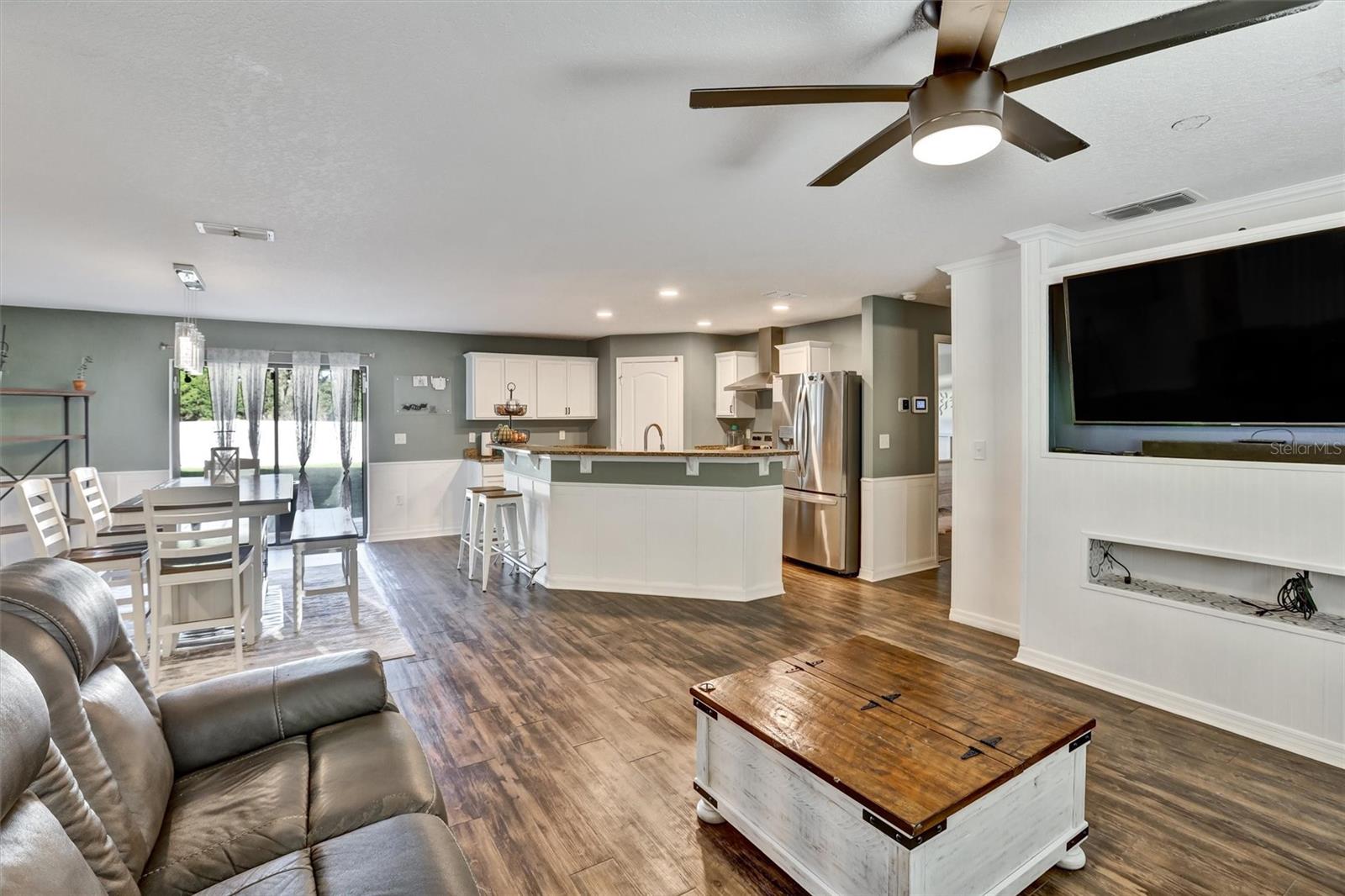 Image 11 of 51 For 35729 Rose Moss Avenue